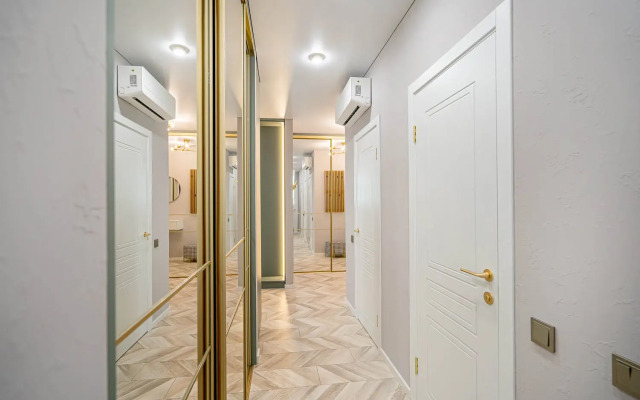 4-room VIP dlya 8 gostey Apartment