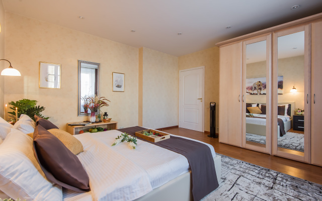 GM s Vidom na Zoopark i Moscow city Apartments