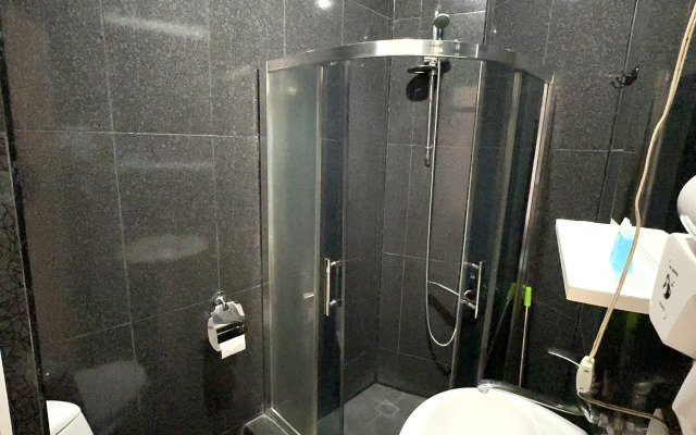 Qeroli old town Hotel