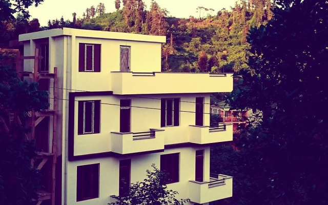 Holiday House Green Cape Batumi Guest House