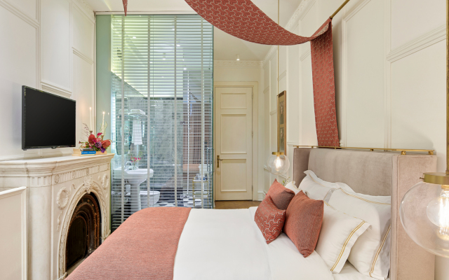 Mr CAS Hotels