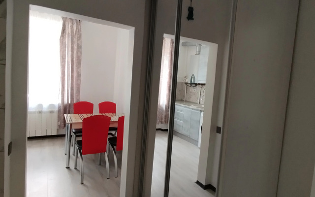 V Tsentre Yalty Flat