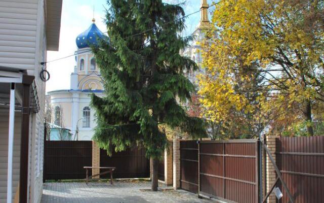Bolhov Guest house