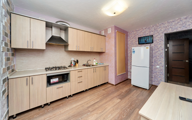 Matrosova 5 Apartment