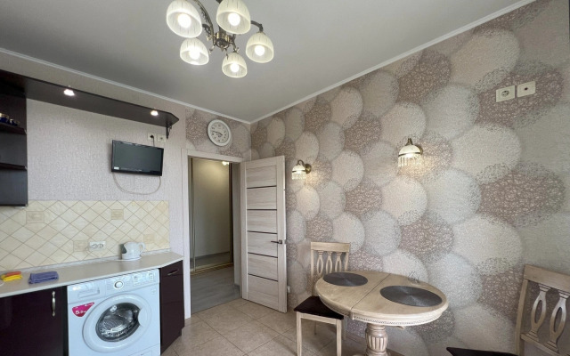 V Novom Elitnom Dome V Tsentre Goroda Flat
