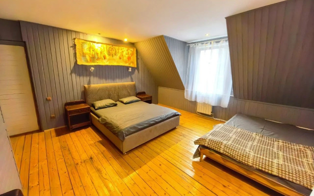 Частный дом Дом с бассейном и сауной