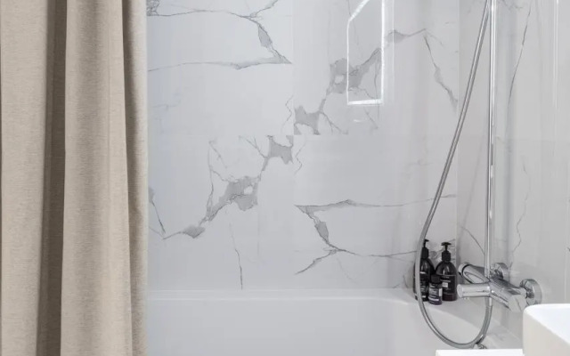 Апартаменты На Колоскова 8