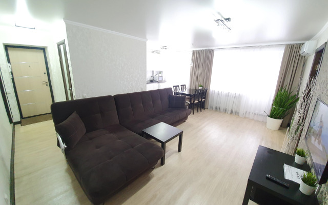 Vitalij HouseRent Dvuhkomnatnaya Po Ulitsy Musy Dzhalilya,21 Flat
