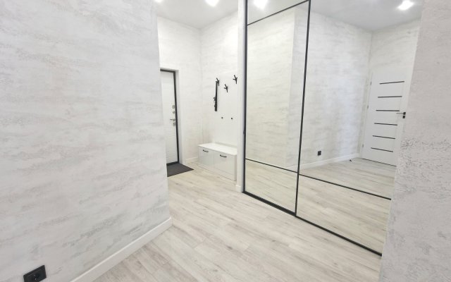 Centr, parkovaya zona, novyj dom, ohranyaemaya parkovka, Kolibri#24 Apartments