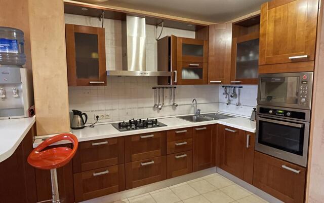 Апартаменты Уютная трёхкомнатная квартира