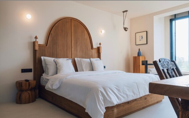To Be Social House Hotel