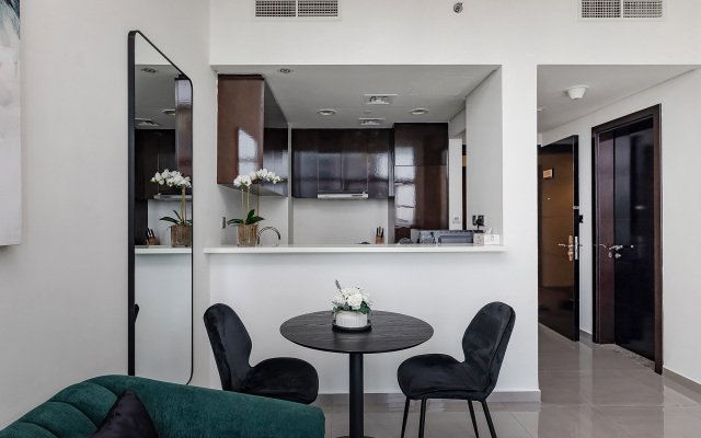 Stylish 1br at Damac Merano Tower with Great View Apartments