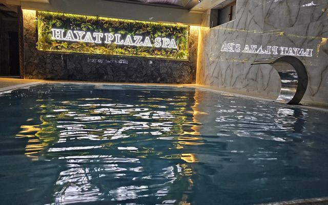 Hayat Plaza Hotel & Spa