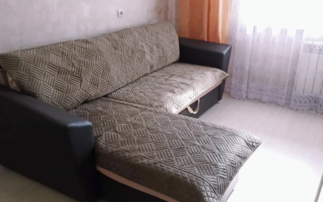 Апартаменты 2-х комнатные на Юности 1