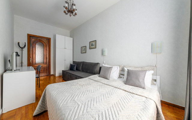 Апартаменты 3 спальни на Мойке