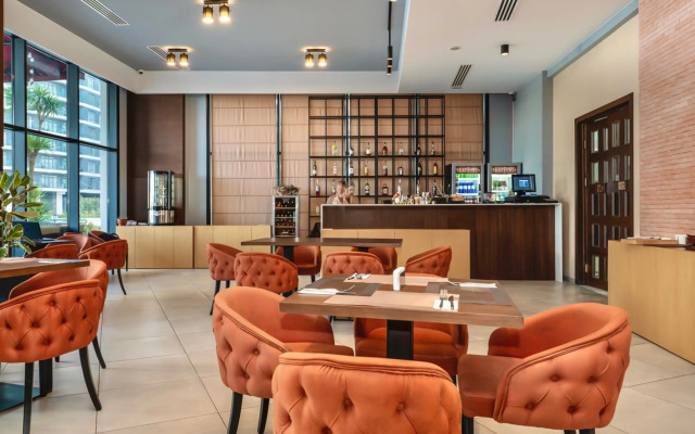 Hotel White Sails Residential