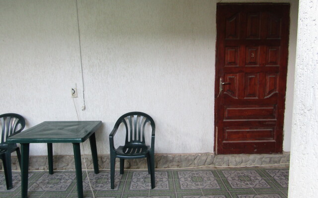 Adile Guest House