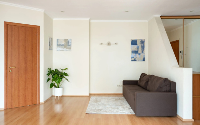 Апартаменты с балконом на набережной канала Грибоедова