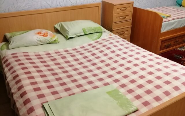 Квартира на Изыскателей 38А