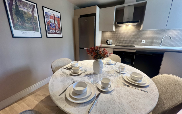 Weingart Suites Hotel