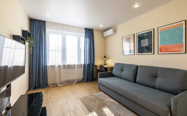 Na Frunze 15 Flat