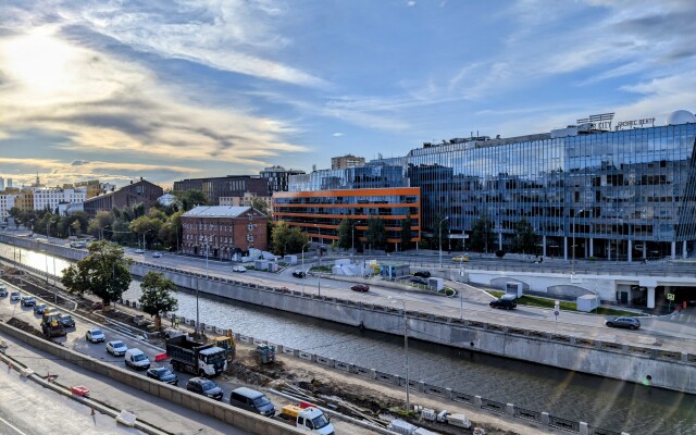 KvartiraSvobodna - Ogromnaja kvartira na reke Jauza Apartments