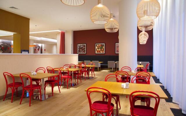 Hampton By Hilton Saint Petersburg ExpoForum Hotel