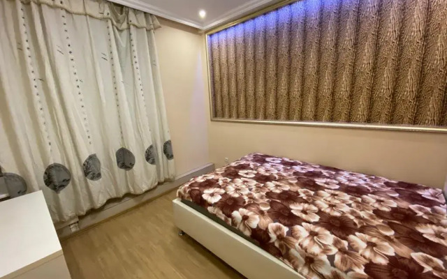 Апартаменты SAMOцвет на Кораблестроителей