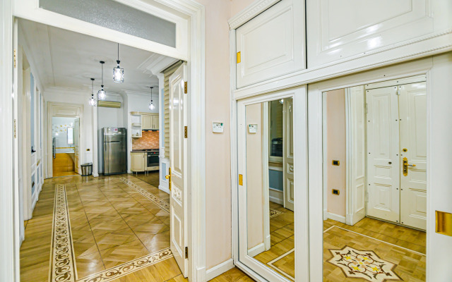Luxury 7 Bedroom in Nizami Street Apartments