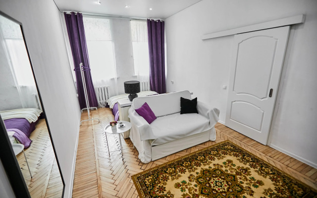 FlatStay Dzhambula 4 Apartments