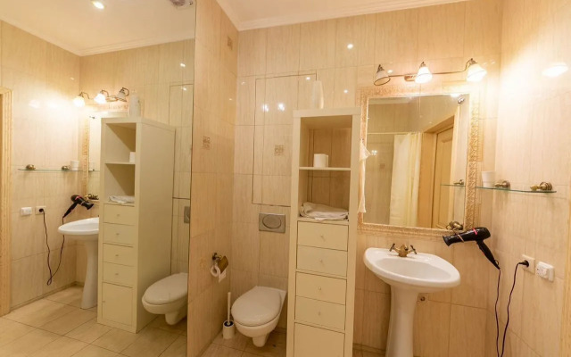 Na Ulitse Glinki 1 Flat