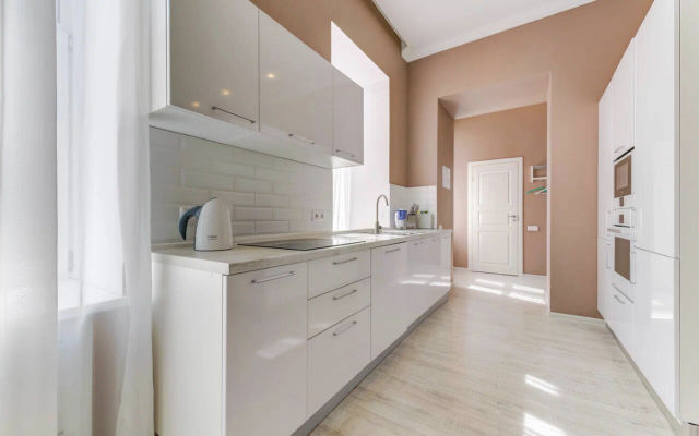 Апартаменты SweetHome на Мойке 44