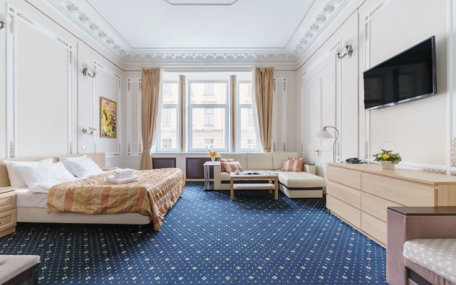 Aleksandr Hotel