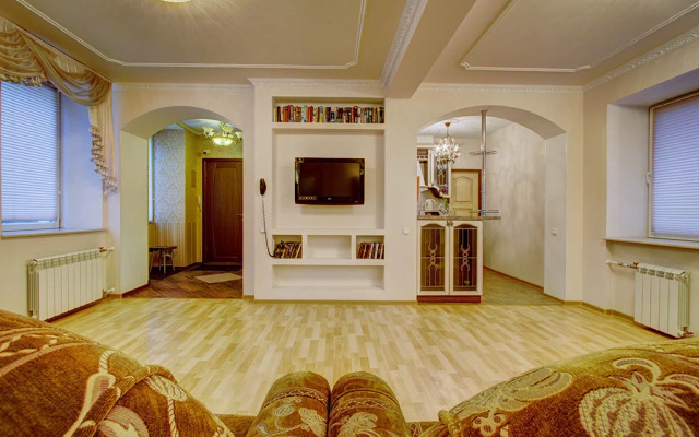 Апартаменты на Невском 82