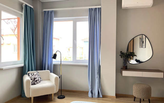 Апартаменты с бассейном и рядом с морем