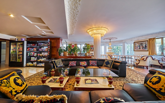 TAGANKA-HOLL Moscow Hotel