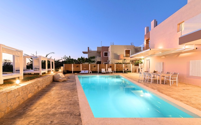 Allas Villa Heated Pool