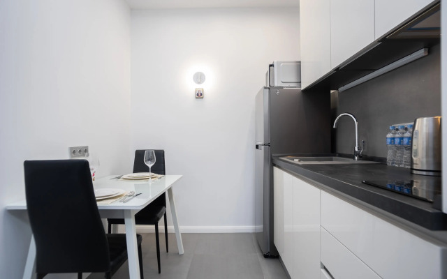 Red Apartments Art Layt Siti Tomas Apartments