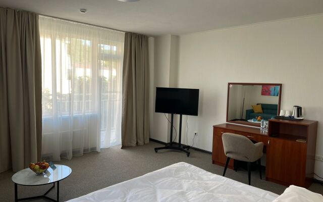 Ola Resort Hotel