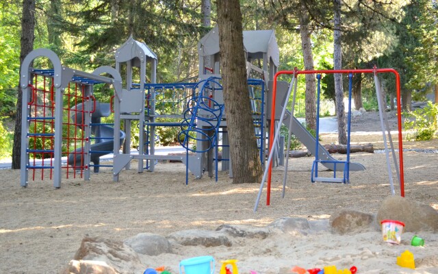 Les Health Resort