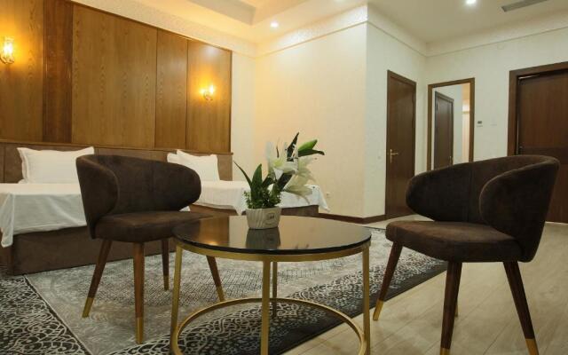 Paradise Plaza Luxury Hotel