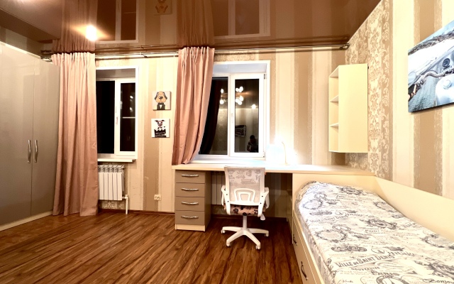 Квартира 3-комнатная Видовая Yarapartments на Набережной