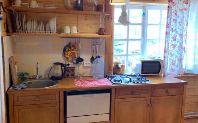 Изба Пасечника Пятиместная Хутор Медовый