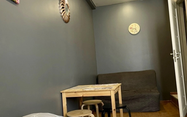 Na Ulitse Lyotchika Ulyyanina 7 Flat