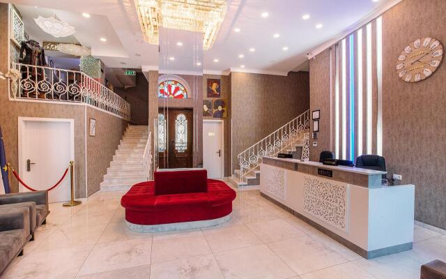 Aivani Hotel