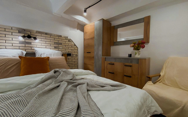 Квартира Green FOX из двух уровней с панорамными окнами