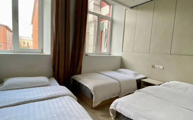Отель Holiday Hotel