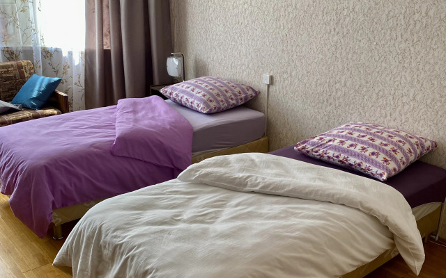 U stantsii Filevskiy Park Flat
