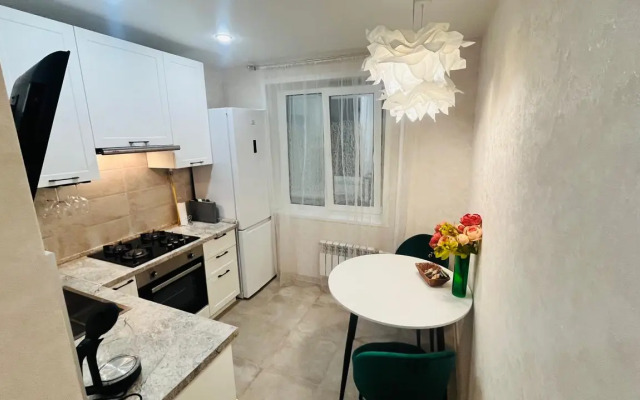 S lyubovyu Flat