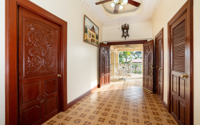 Spacious 3BR Family Villa with Private Pool Villa